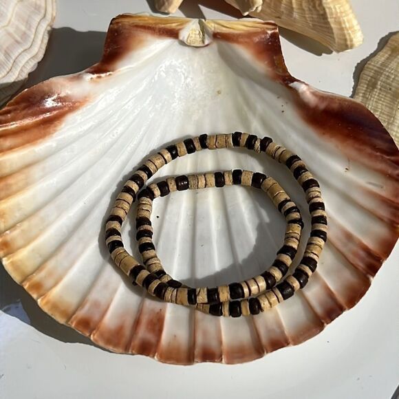 Charming Stretch Wood Bead Necklace - Effortless Elegance - Picture 6 of 9